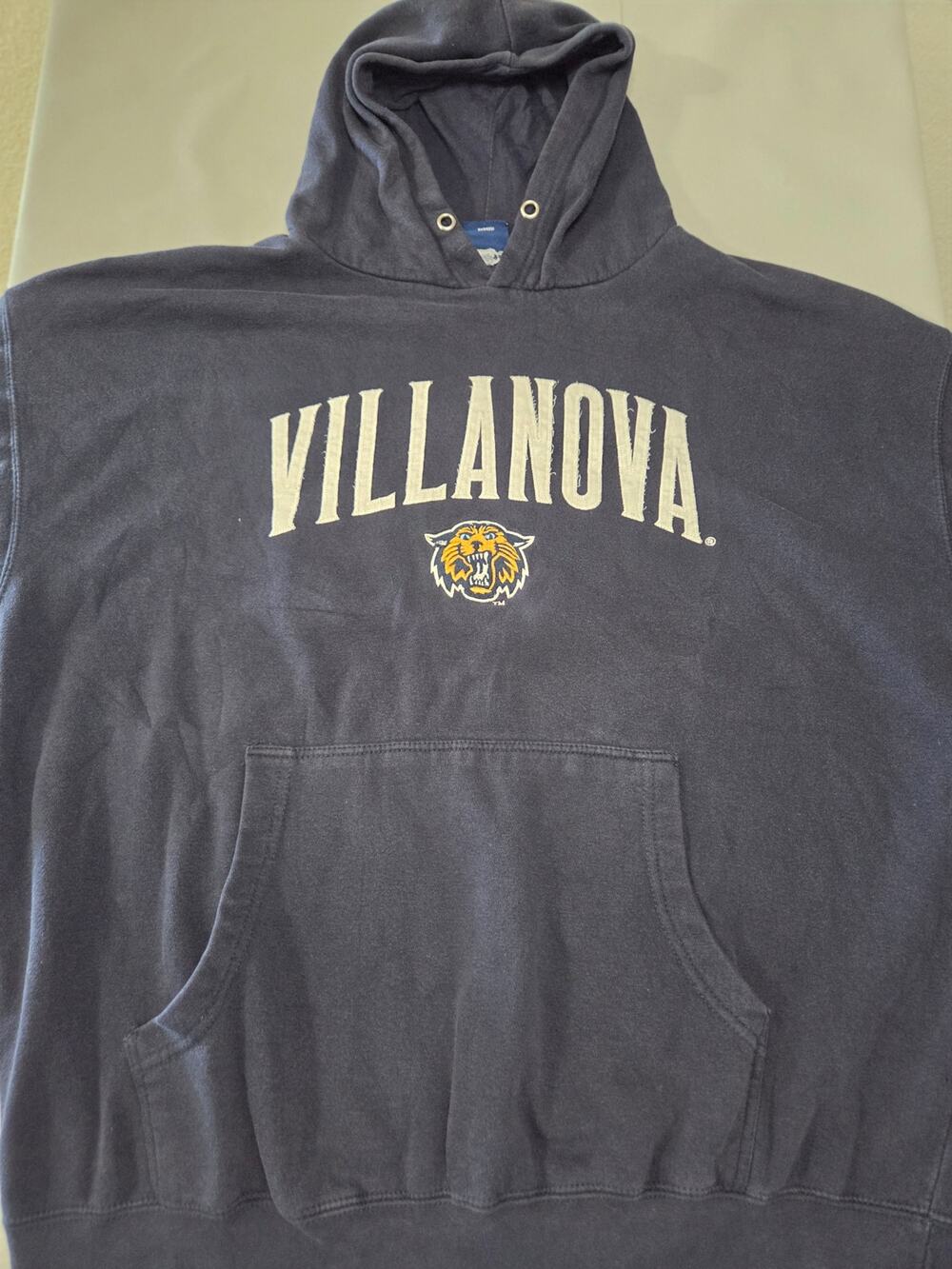 Villanova Wildcats Navy Hoodie Old Varsity Brand Embroidered Sweatshirt 101